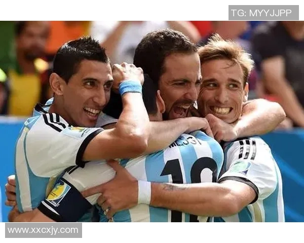 飓风队与克鲁罗塞的巅峰对决谁能在赛场上笑到最后